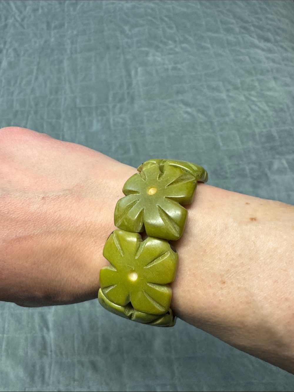 Vintage Plastic Stretch Bracelet, Flower, Green, Retro, Boho
